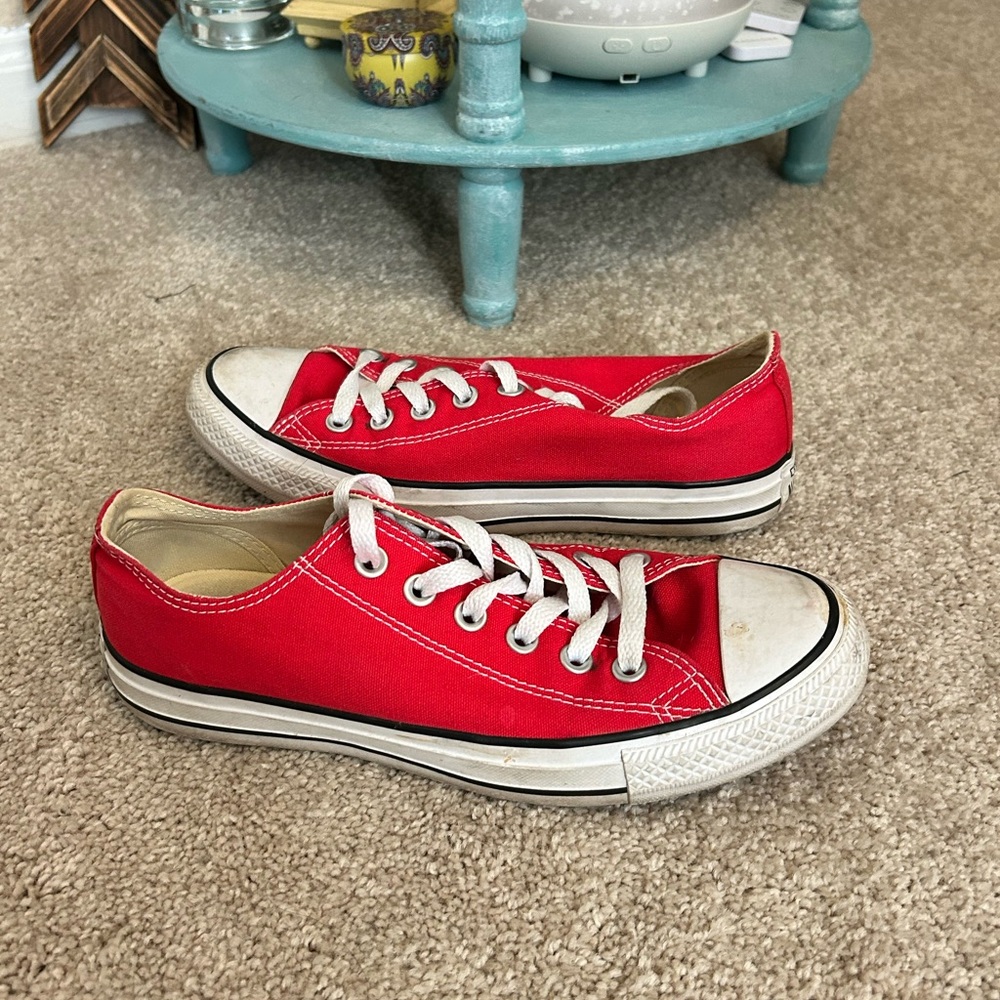 Red Canvas Converse Chuck Taylor All Star Low Top Speakers Size W 7.5 M 5.5